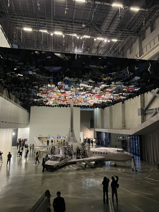 🇨🇳 A Glimpse into the Avant-Garde: Exploring the Power Station of Art