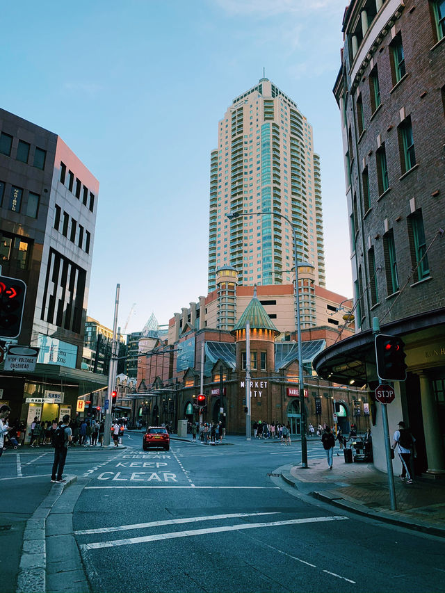 Sydney’s Cultural Contrast