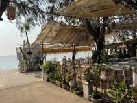 White House Beach Café & Restaurant