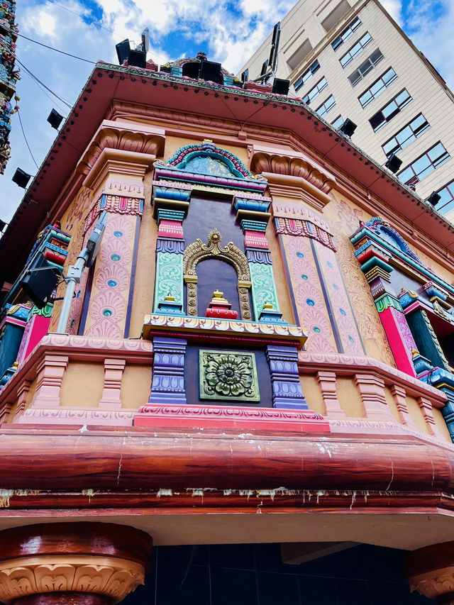 “Sri Maha Mariamman Temple KL: A Majestic Jewel of Hindu Heritage!”