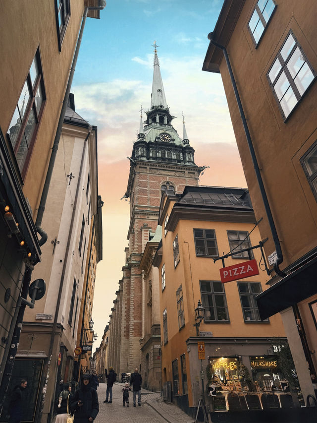 Exploring the Charming Streets of Gamla Stan 🏰✨