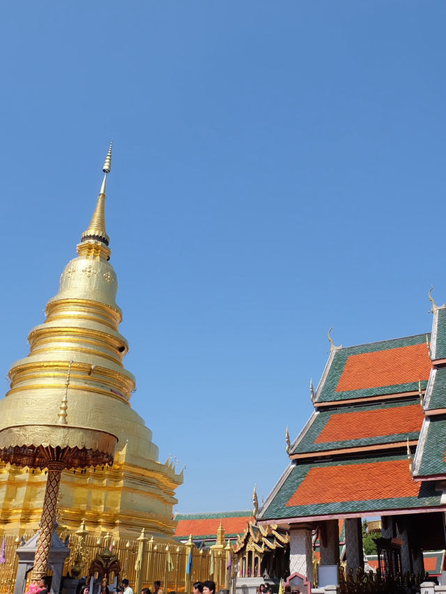 แพลนเที่ยวเมืองลำพูน ไหว้พระ จิบกาแฟ