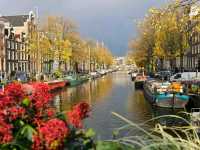 Nederland: The Land of Canals, Windmills, and Innovation
