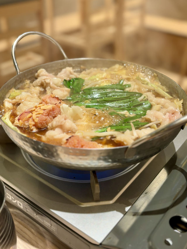 【京都・河原町】旬の海鮮料理と本格炉端焼きを楽しめる「炭と海鮮と串焼きと肴 とっとっと 四条河原町店」