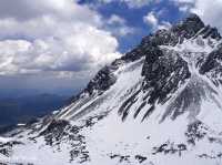 【中国】5000m級の氷河と雪の世界へ、世界遺産「玉龍雪山」