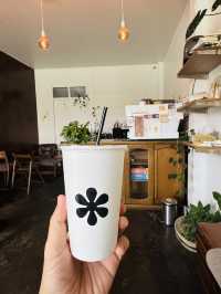Kindly Coff คาเฟ่เล็กๆ ที่พกความอบอุ่นมาเต็มแก้ว