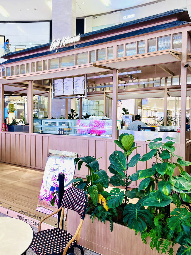 Cafe Kitsune Pavilion: A Chic Oasis of Sustainability in the City