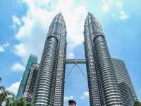 Kuala Lumpur: A City of Skyscrapers, Street Food & Soul! 🏙️✨🍜