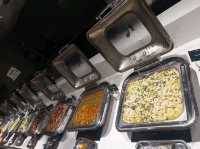 “Urban Vibes & Cultural Comfort: Deluxe King Escape at TROVE JB”