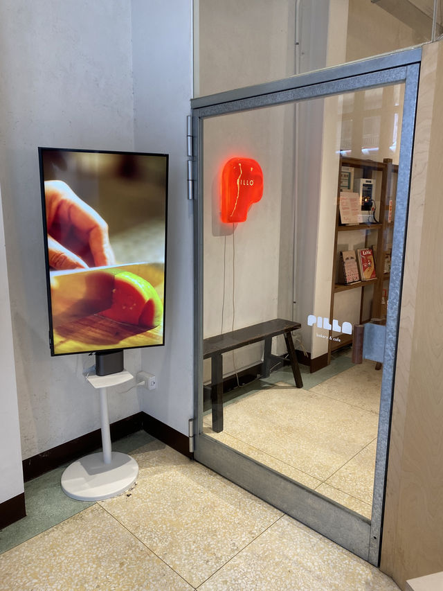 在《pillo》用生吐司與黑咖啡展開溫柔的晨光