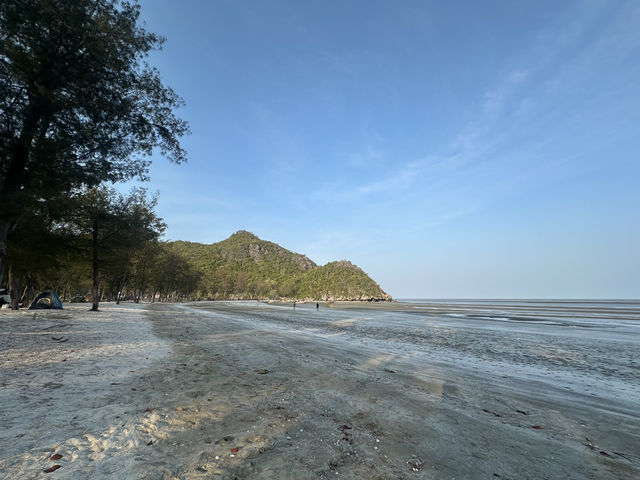 หาดสามพระยา อุทยานเขาสามร้อยยอด จ.ประจวบคีรีขันธ์