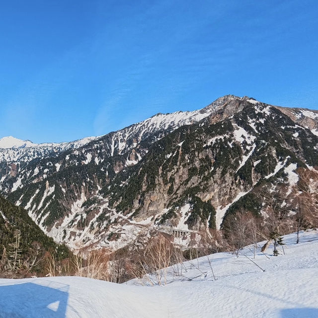 The white route : Tateyama Kurobe Alpine