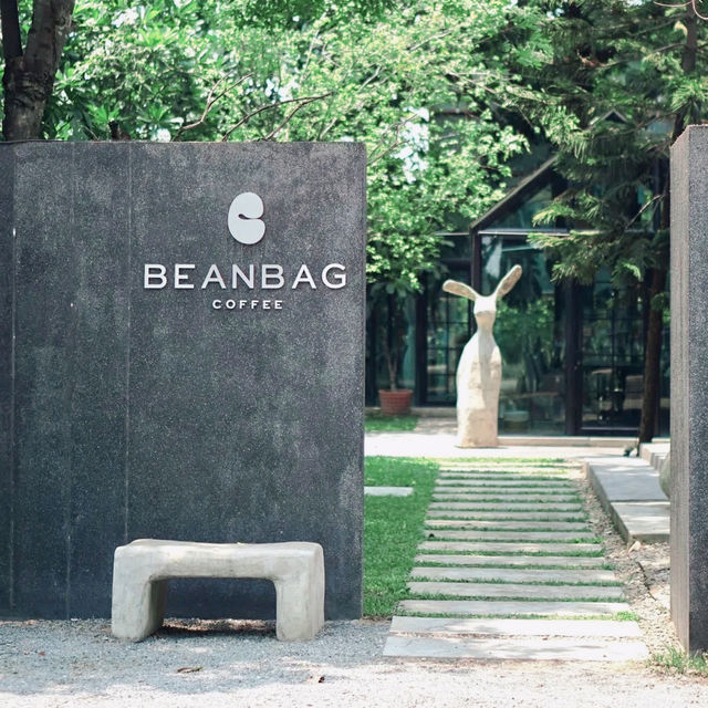 Beanbag Coffee เป็นคาเฟ่สไตล์มินิมอล