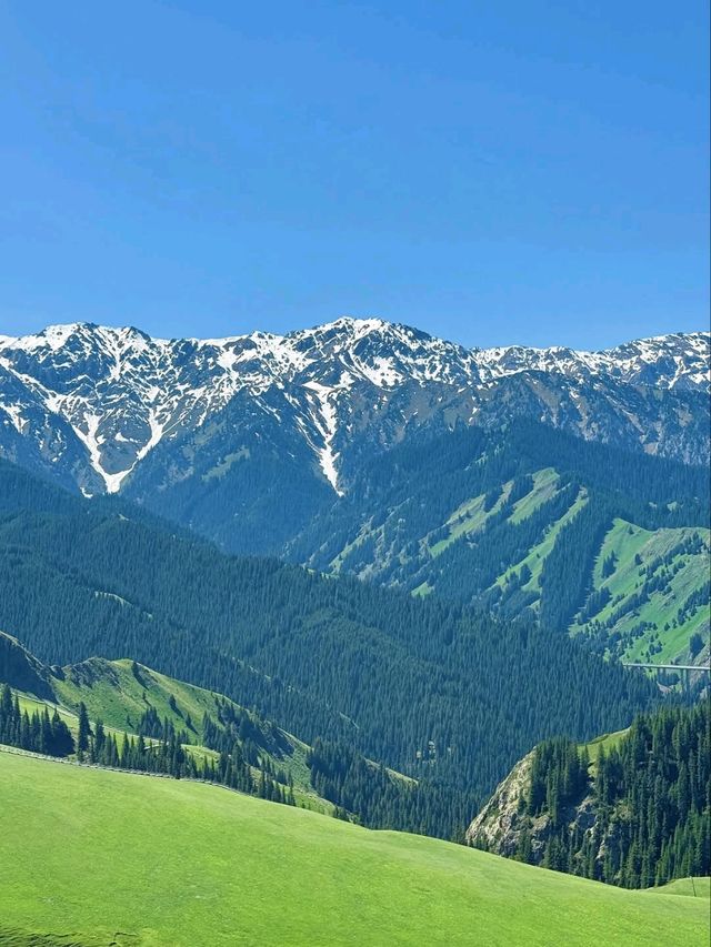 Float Through the Mountains