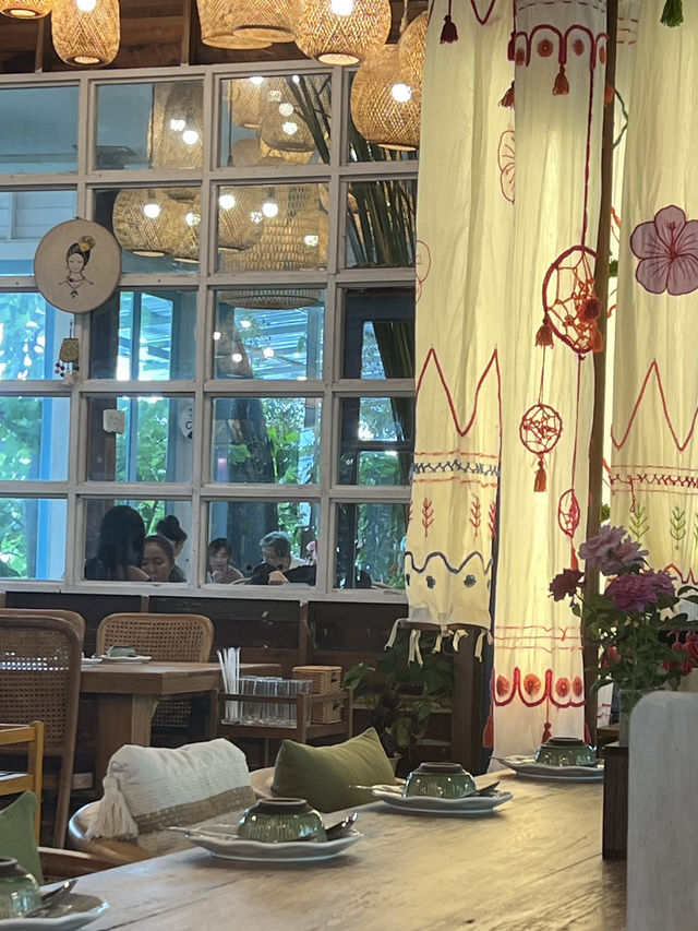 คาเฟ่ใกล้ชิดธรรมชาติและดอกไม้ใกล้กรุงเทพ
