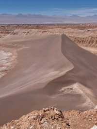 Valle de la Luna – Chile’s Otherworldly Desert Wonderland