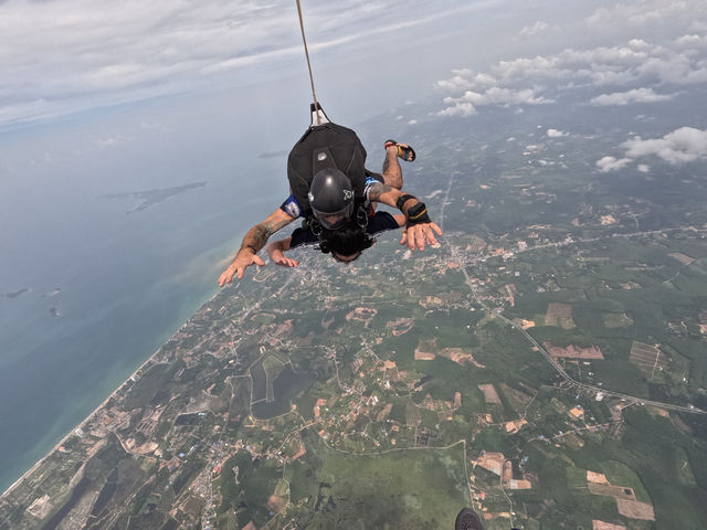 Jumping Into the Sky: The Craziest Thing I’ve Ever Done in Thailand!