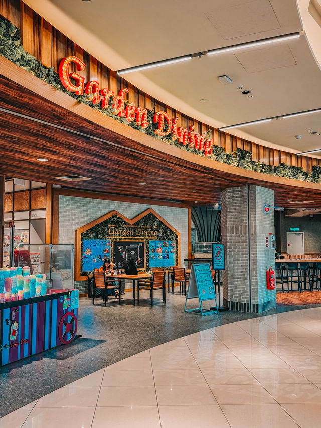 LaLaport at BBCC — A Bright, Breezy Lunch Break in the City