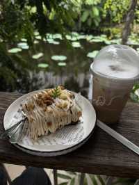 คาเฟ่ร่มรื่นใจกลางกรุงเทพ! 