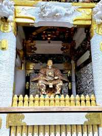 The most ornate structure in Japan : The Yomeimon gate
