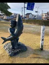 天然の生簀・氷見漁港で海の恵みを満喫🐟