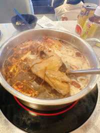 任食雞煲、牛尾煲、豬手煲