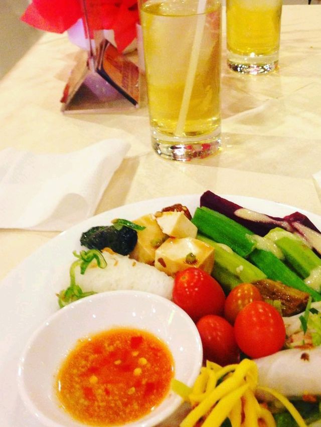 🏙️✨ Hatten Hotel Melaka – City Comfort in the Heart of Melaka!