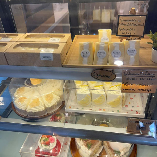 🍰 คาเฟ่ในสวนชื่อ A Little Baking