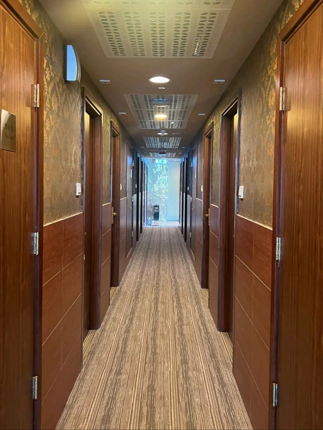 🏨✨ Ramada Hong Kong Harbour View – Budget-Friendly with a Splash of Harbour Vibes