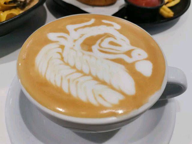 北角油街藝術遊☕️！薄荷朱古力+拉花😍！估下係咩？