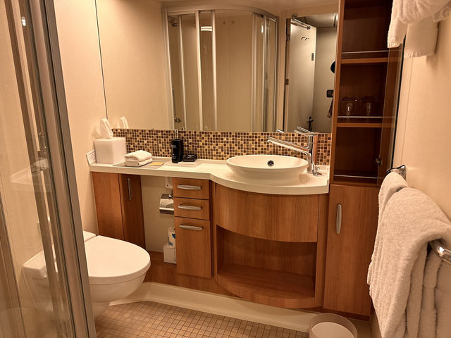 【セレブリティークルーズで大西洋横断|窓なし“インサイド”客室レポート】 【セレブリティークルーズで大西洋横断|窓なし“インサイド”客室レポート】