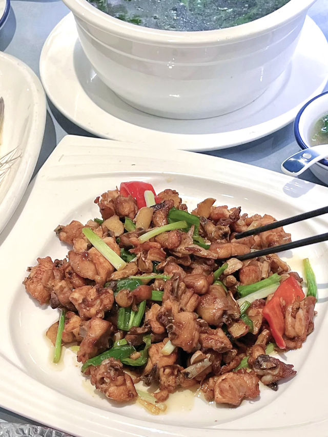 吃本土最正宗海鮮的好地方 💕 珠海-漁女灣海鮮酒家