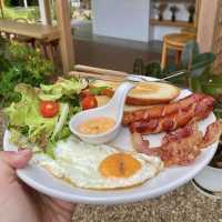 ปลีกวิเวก คาเฟ่