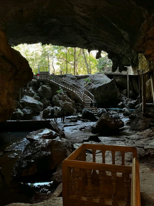 That Thakhek Cave Life