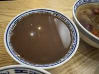 🍨 Nostalgic Bowls of Warmth at Four Seasons Dessert 四囍糖水