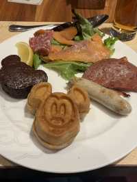 【香港ディズニー公式ホテル】キャラグリ朝食ビュッフェ⭐︎ドラゴンウィンド⭐︎ディズニー・エクスプローラーズ・ロッジ 