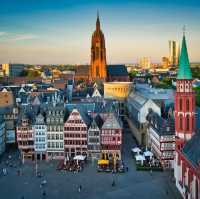 中世の風情が残るフランクフルトの心臓🏰✨「レーマー広場」