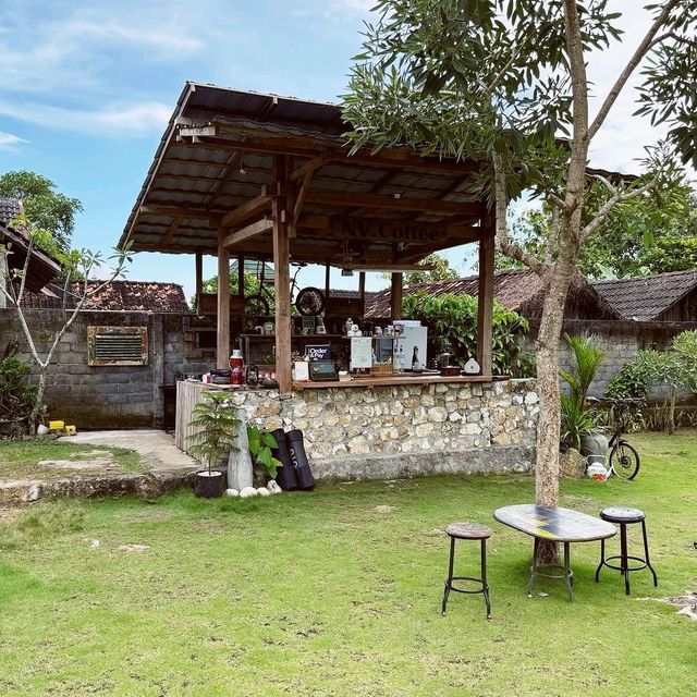 Hidden Slow Bar Cafe In batam