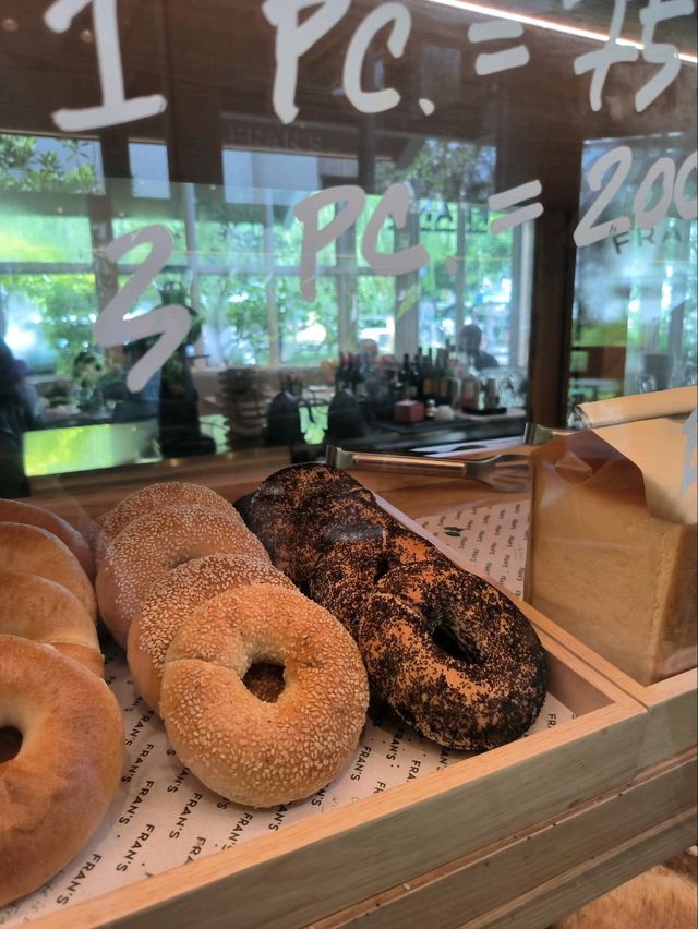 ร้าน FRAN'S BRUNCH & GREEN สาขาสุขุมวิท 49