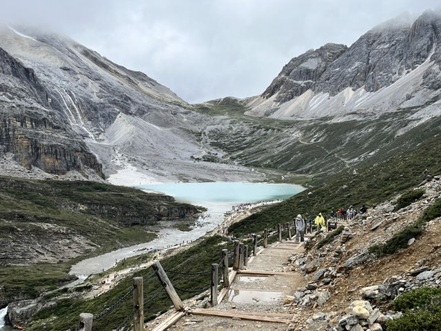 🏔️ Five-Colored Lake & Milk Lake — Sacred Beauty of Daocheng 