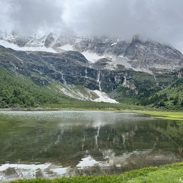  🌄 Gongga Lake (贡嘎错): A Gentle Trek with a Big Reward