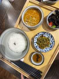 บะหมี่มันปูเฉิงตู Xiesanbao (Youlou Street Shop)