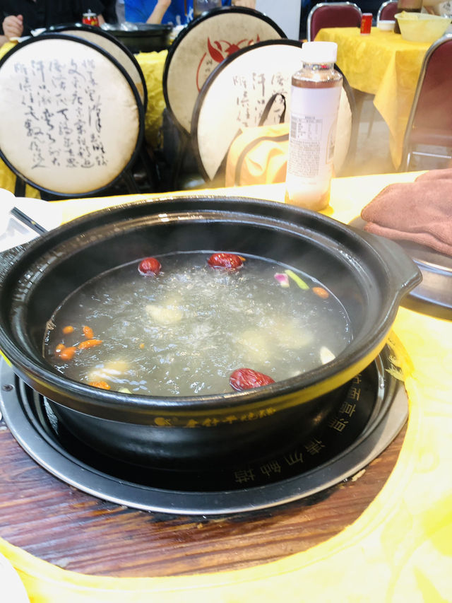 很美味很地道的火鍋🍲店 套餐真的很便宜❤️