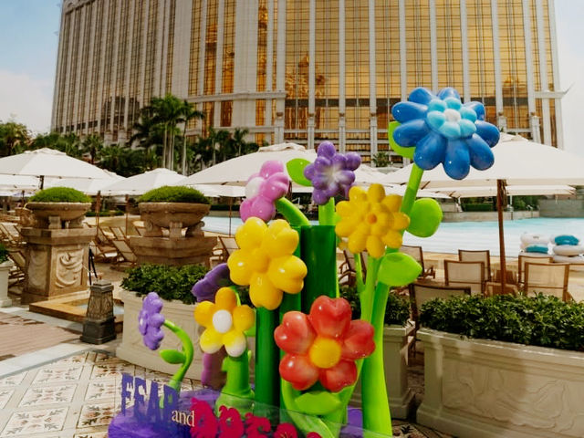 Dive into Eason Chan's World at the FEAR and DREAMS Beach Installation! Dive into Eason Chan's World at the FEAR and DREAMS Beach Installation!