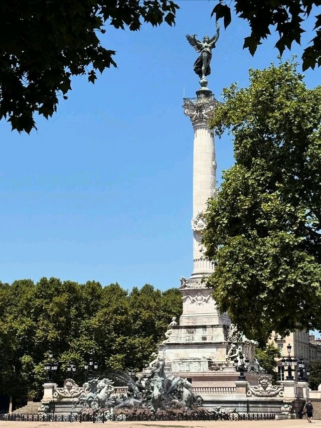 🍷🏛️ Bordeaux: A Timeless Blend of Wine, Elegance & Riverfront Charm