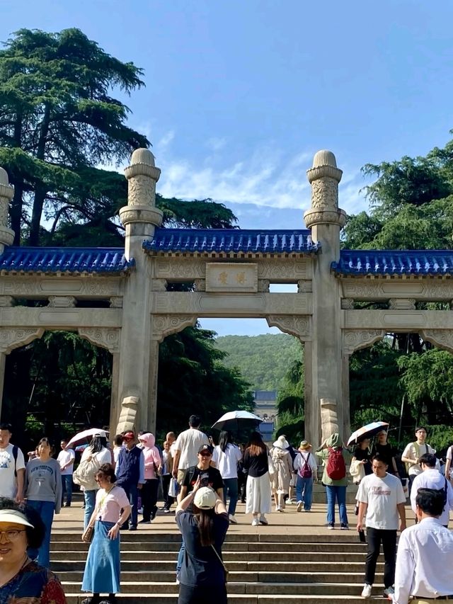 Dr. Sun Yat-sen Mausoleum – Where a Nation’s Gratitude Ascends 392 Steps