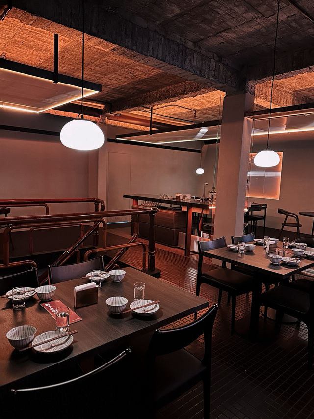 高雄|復古理髮廳 × 時髦中式餐酒館🥂 高雄|復古理髮廳 × 時髦中式餐酒館🥂