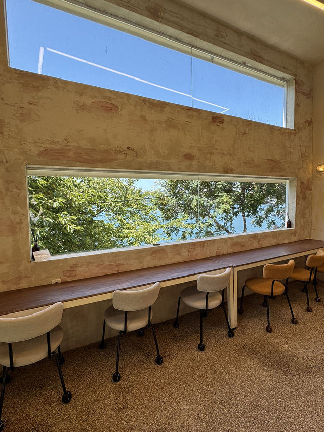 イルカの氷がかわいい影島カフェ