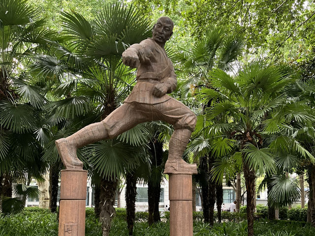 🌿 Wenbo Park — A Green Pause Beside Henan Museum 🌿 Wenbo Park — A Green Pause Beside Henan Museum