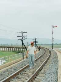 🚂 เคยเห็นรถไฟ "วิ่งบนน้ำ" กันหรือยัง